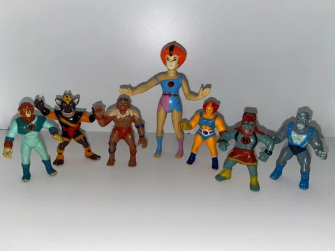 Vintage 1986 LJN Thundercats Wilykit Jointed Figure with Mini Thundercats Cover