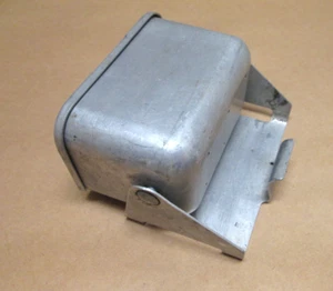Deflettore esca vintage H.S. Ross Twin Falls IDA Pat 2484122 Coperchio Molla Alluminio - Foto 1 di 6