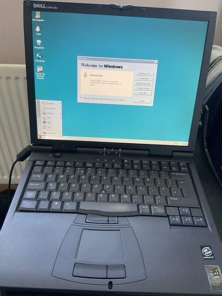 Dell Latitude CPX computer portatile Windows 95 unità floppy seriale Rs232 porta parallela - Immagine 1 di 1