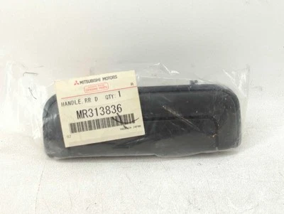 New OEM Genuine Rear RH Door Handle 1997-2007 Mitsubishi Montero Sport MR313836 - Image 1 of 4
