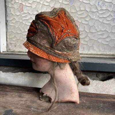 Antique 1920s Gold Lamé Lace & Orange Silk Velvet Headpiece Hat Cloche Vintage - Image 1 of 4