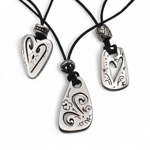 Brighton Brasilianische Halskette Lagenlook Herz Anhänger 3-Strang an schwarzer Kordel - Bild 1 von 5