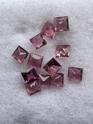 Recibirás las 12 TURMALINAS Rosa, Corte Princesa. Limpio. 3,5 mm, 2,63 TCW. Foto 1 de 4