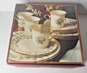 Lenox Christmas Holiday 12 Piece Dinnerware Set Dinner Salad Plates Mugs New Box - Picture 1 of 7