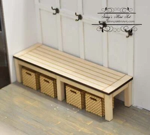 Banco de granja miniatura para casa de muñecas 1:12 con cestas de almacenamiento SMA F011 - Imagen 1 de 2
