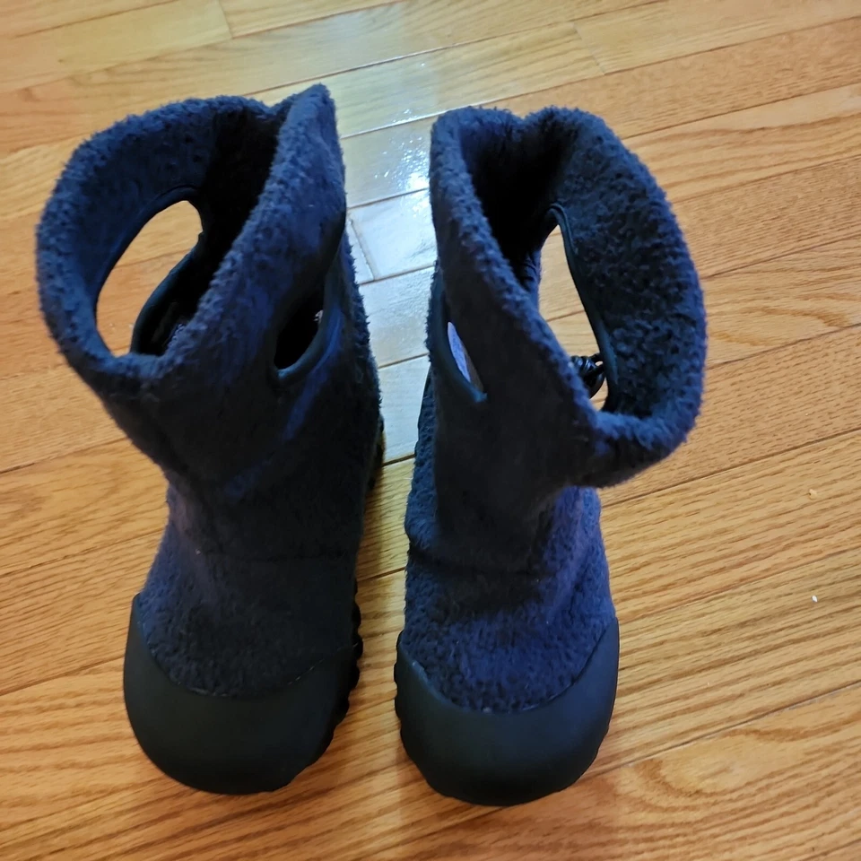 Botines al tobillo azul marino Bogs K BMOC polar niño pequeño talla 13 Foto 1 de 4