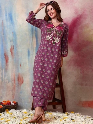 Conjunto de pantalón Kurta de diseñador estampado floral de algodón puro púrpura para mujer india Foto 1 de 4
