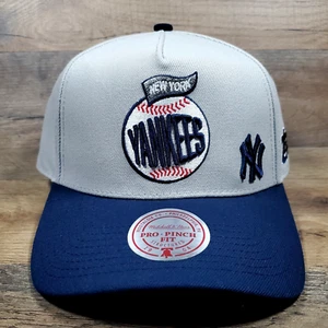 New York Yankees Mitchell & Ness Topps Snapback Hat Cap With Pin NEW - Picture 1 of 15
