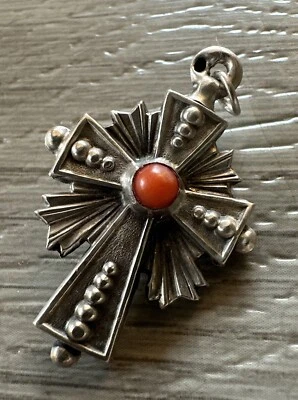 Croix ancienne - Argent Massif et Corail - Photo 1/3