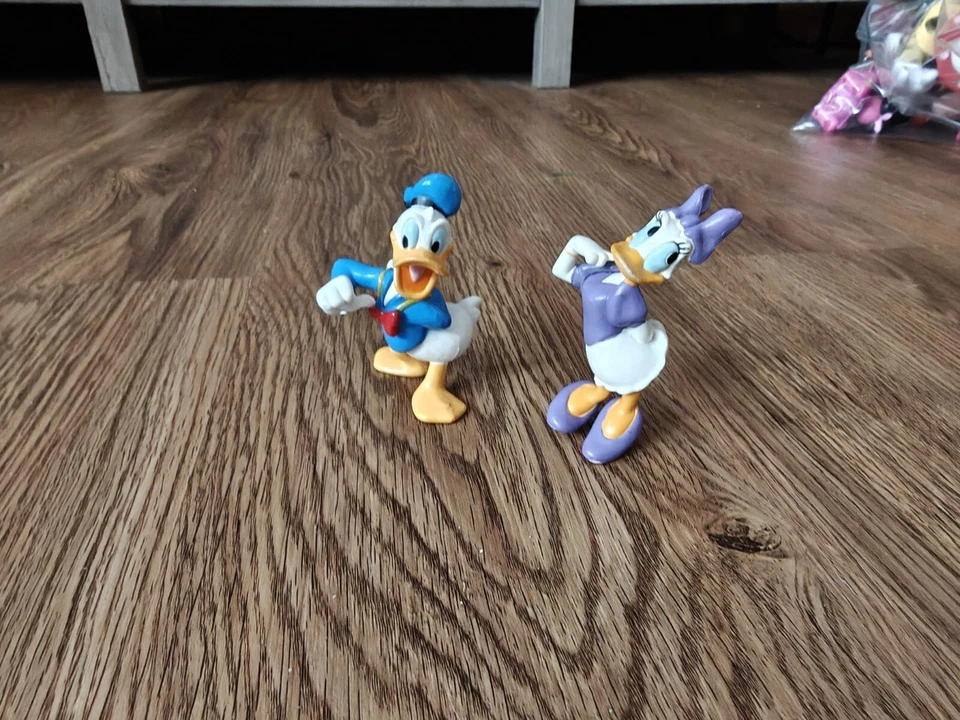 DISNEY Figure PVC 2 Pc LOT Vintage Donald & Daisy Duck - Image 1 of 1