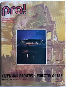 1972 BROWNS - OILERS FOOTBALL PROGRAM - HOUSTON AT CLEVELAND - NEW NFL STADIUMS - Picture 1 of 4