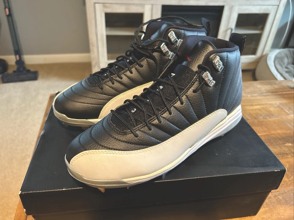 Talla 10.5 - Air Jordan 12 Retro Metal Playoffs Foto 1 de 4