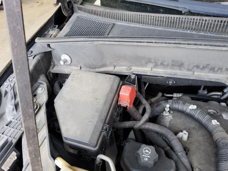 Fuse Box Engine Tow Package Without HID Fits 09 ACADIA 571964 Foto 1 de 1