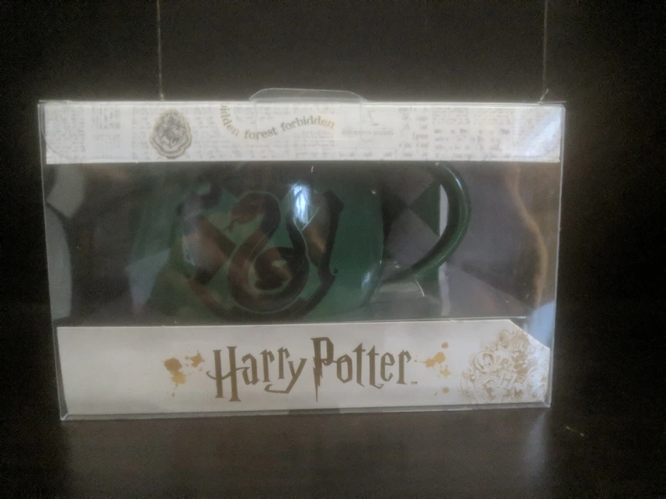 Harry Potter Slytherin Crest Stoneware Mug and Coaster Set Enesco (6003593)