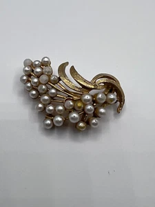 Vintage Arthur Pepper Signed Pearly Gold Tone Brooch - Picture 1 of 4