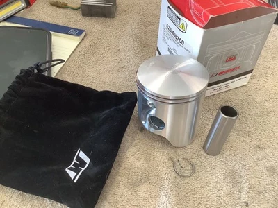 Wiseco Piston 526M06700 85/86 Honda Atc250r 96 Trx250r 84/85 CR250 67.00mm - Image 1 of 2