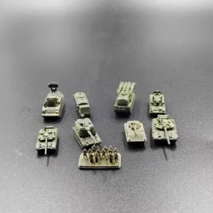 1/350 Russian armored vehicle kit model (8 vehicles+a group of soldiers ) - Picture 1 of 10