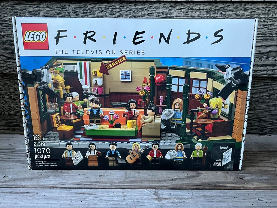 LEGO Ideas Friends Central Perk 21319 SET SEALED BRAND NEW - Image 1 of 2