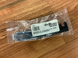 New Paragon Repro 62 63 64 Spark Plug Wire Support RH Rear CA EMISSIONS #430 - Picture 1 of 2