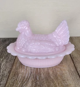 Crown Tuscan Glass Hen on Ruffled Nest - Glass Trinket Candy Dish 6.5" - Picture 1 of 8