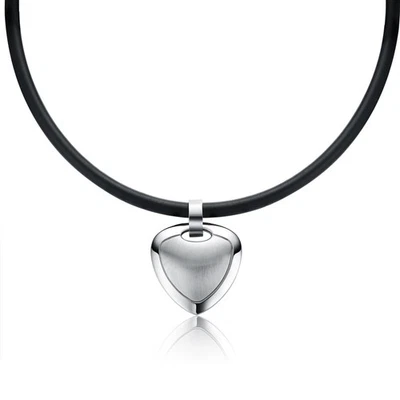 Collar colgante de acero inoxidable negro de silicona para hombre en forma de corazón Foto 1 de 2