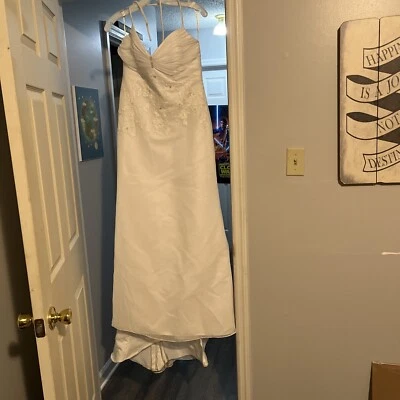 davids bridal wedding dress size 12 - Image 1 of 4