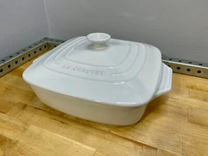 Le Creuset Steinzeug 3,3 l/3 Quart quadratische Auflaufform & Deckel WEISS 9X9 - Bild 1 von 16