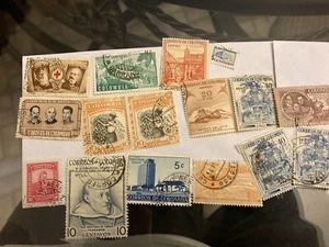 Columbia Stamps Lot - Picture 1 of 4