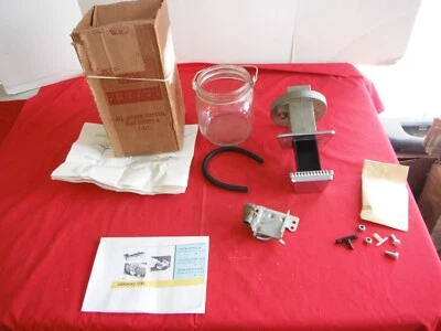 NOS 1959 1960 1961 1962 1963 1964 FORD VACUUM DISPOSAL GALAXIE 59 60 61 62 63 64 - Image 1 of 4
