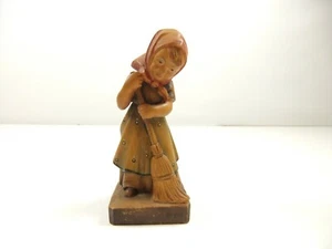 Girl Sweeping Figurine ANRI or Dolfi Italy - Picture 1 of 12