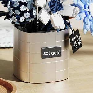 Blue Flower Bouquet Toy Building Block Set - Picture 1 of 5