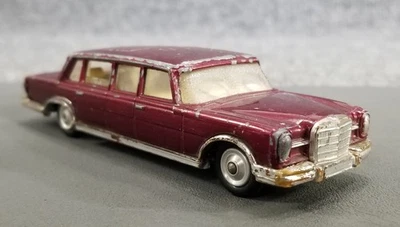 VTG CORGI TOYS MERCEDES BENZ PULLMAN LIMO W/WIPERS MADE IN UK - Image 1 of 4