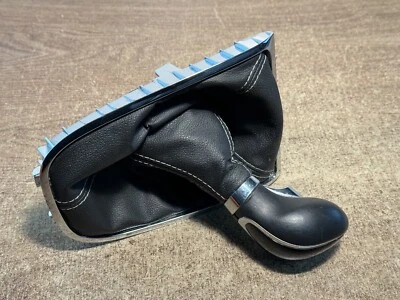 Vauxhall Astra J MK6 2013 perilla de cambio manual de 6 velocidades con polaina y moldura *12 Foto 1 de 4