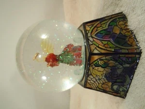 GLASS BLOWN SPUN MUSICAL SNOW GLOBE TUNE: "HARK! THE HERALD ANGELS SING" 6" TALL - Picture 1 of 4