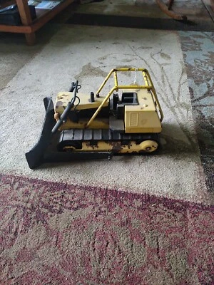 Bulldozer tractor vintage Mighty Tonka metal acero amarillo Foto 1 de 4