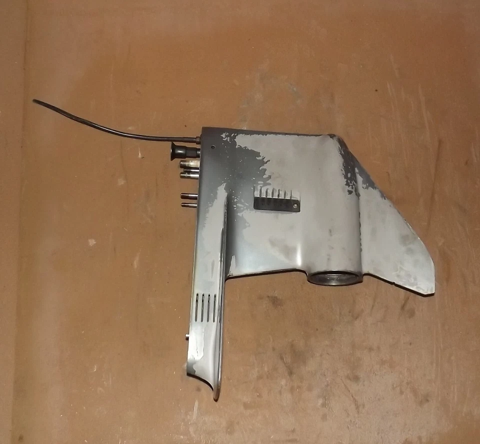 Mercury Force Mariner Gear Case Housing PN 9539A1 Fits 1989-98 - Image 1 of 4