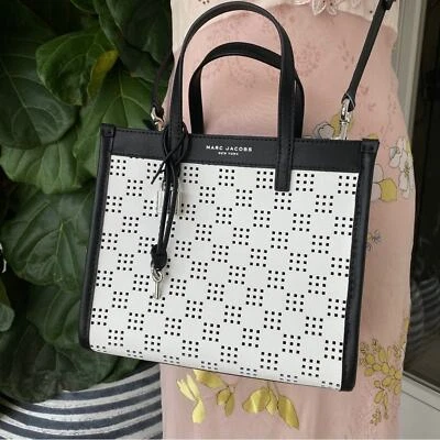 Bolso Bandolera Marc Jacobs H007L01SP22 Mini Grind Cuero Perforado Foto 1 de 4