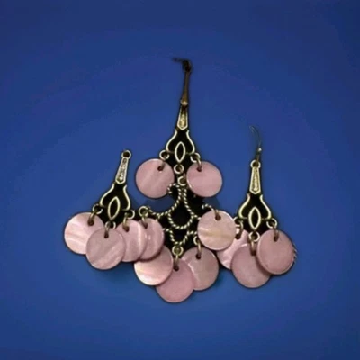 Nuevo En Caja Avon Vintage Madreperla Set Regalo Pendientes Colgantes Vintage Rosa  Foto 1 de 3