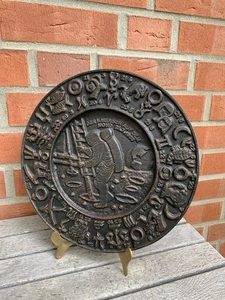 Altes  Gusseisen Wandbild Relief Wandplatte Teller 1.Mensch auf dem Mond 1969 - Bild 1 von 4
