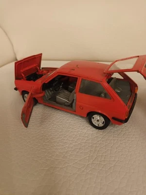 Ford Fiesta Mebetoys 1/25 No Hot Wheels Politoys Polistil Burago Mercury Guisval - Immagine 1 di 4