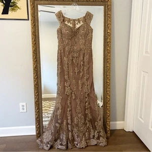 Abito MGNY Madeline Gardner New York madre della sposa pizzo perline floreale - Foto 1 di 10