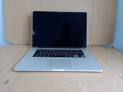 Apple Macbook Pro A1398 15.4" i7 @ 2.4GHz NO SSD 2013 (Spares & Parts Only) - Image 1 of 4