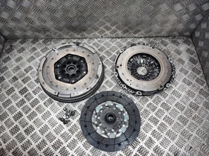 Renault Trafic MK3 2.0 M9R710 2015-22 Dual Mass FlyWheel With Clutch (V183) - Picture 1 of 21