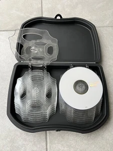 Fellowes 32 CD / DVD / Blu-Ray Discs Rack Soft Padded Case Black - Picture 1 of 4