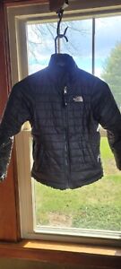 The North Face Girls Black Zip Up Reversible Puffer Jacket Size S - 5-6 Nice