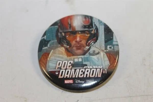 POE DAMERON STAR WARS THE FORCE AWKENS RETAILER INCENTIVE 1.5" PIN NMT 2017 - Picture 1 of 1