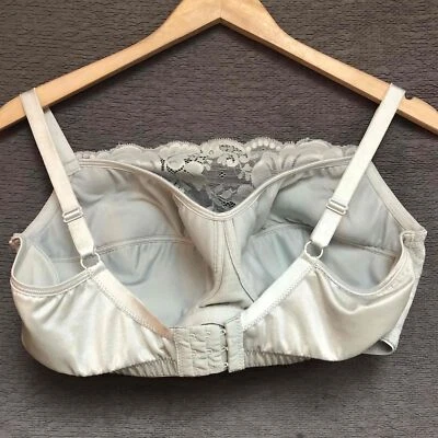  Comfort Choice Light Grey Satin Lace Adjustable Straps Bra Womens Size 40DD - Image 1 of 4