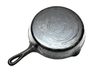 Sartén antigua de hierro fundido Griswold #8 con logotipo grande 704 - Imagen 1 de 7