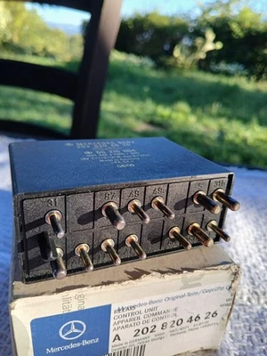 Mercedes class C W202 modulo per gancio di traino 2028204626 relay trailer modul - Immagine 1 di 4