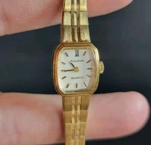 Reloj Mujer Bulova Vintage Cuerda No Funciona PARA REPUESTOS - Imagen 1 de 7